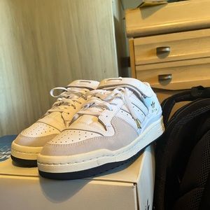 Adidas forum low SNS